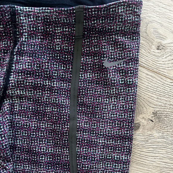 Nike Black and Gray Leggings - Picture 3 of 6